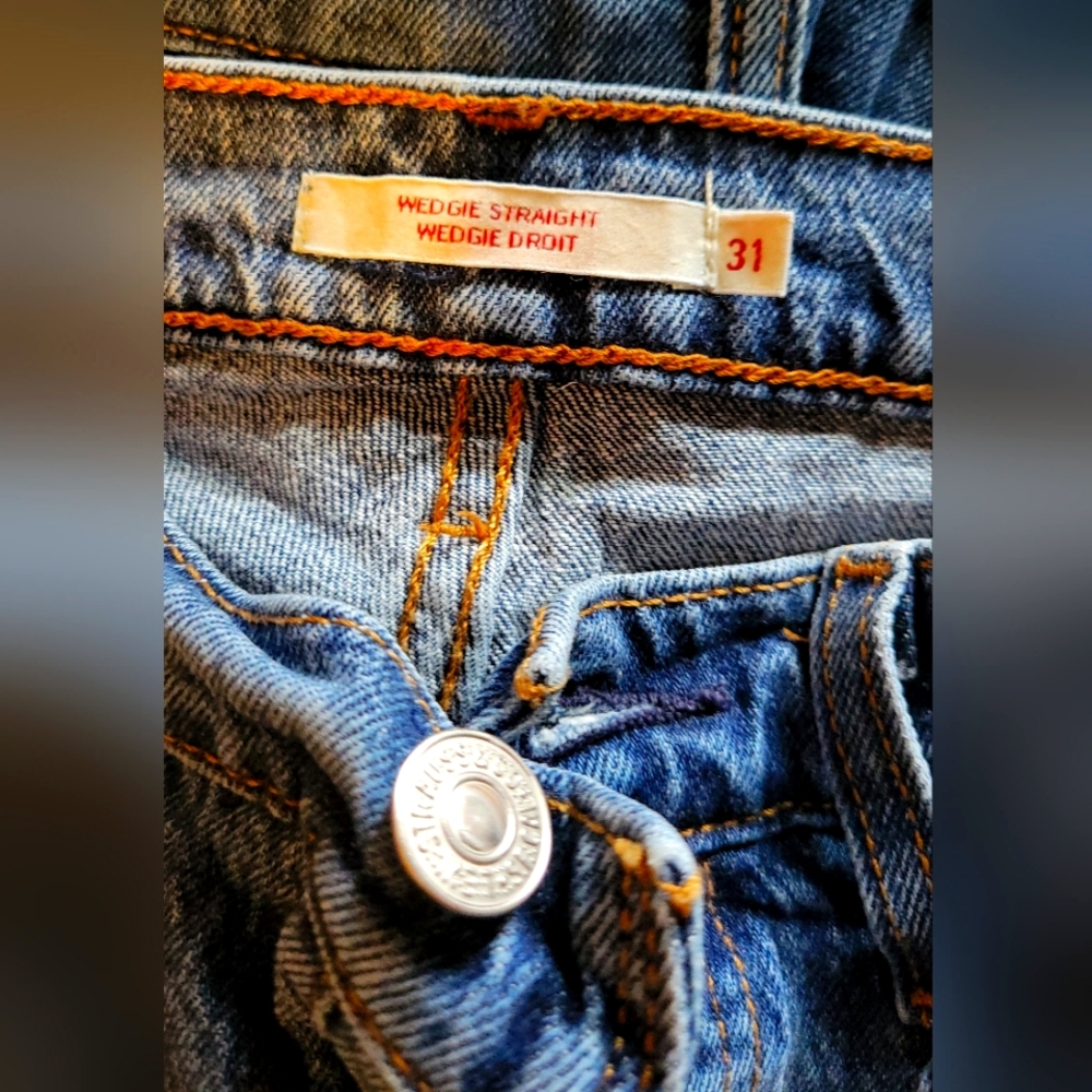 Levis wedgie straight jeans